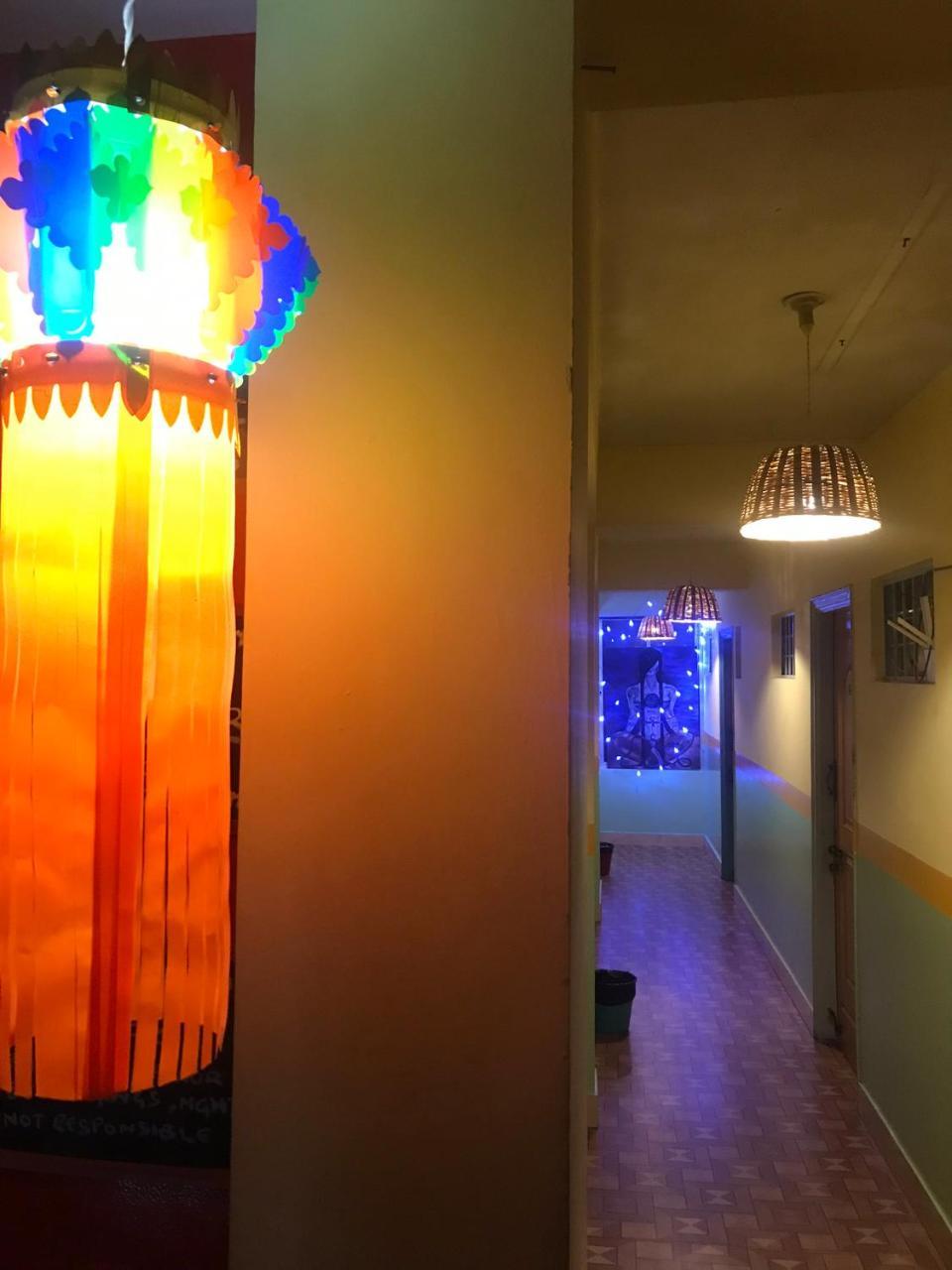 The Little Blue Window Hostel Bangalore Luaran gambar